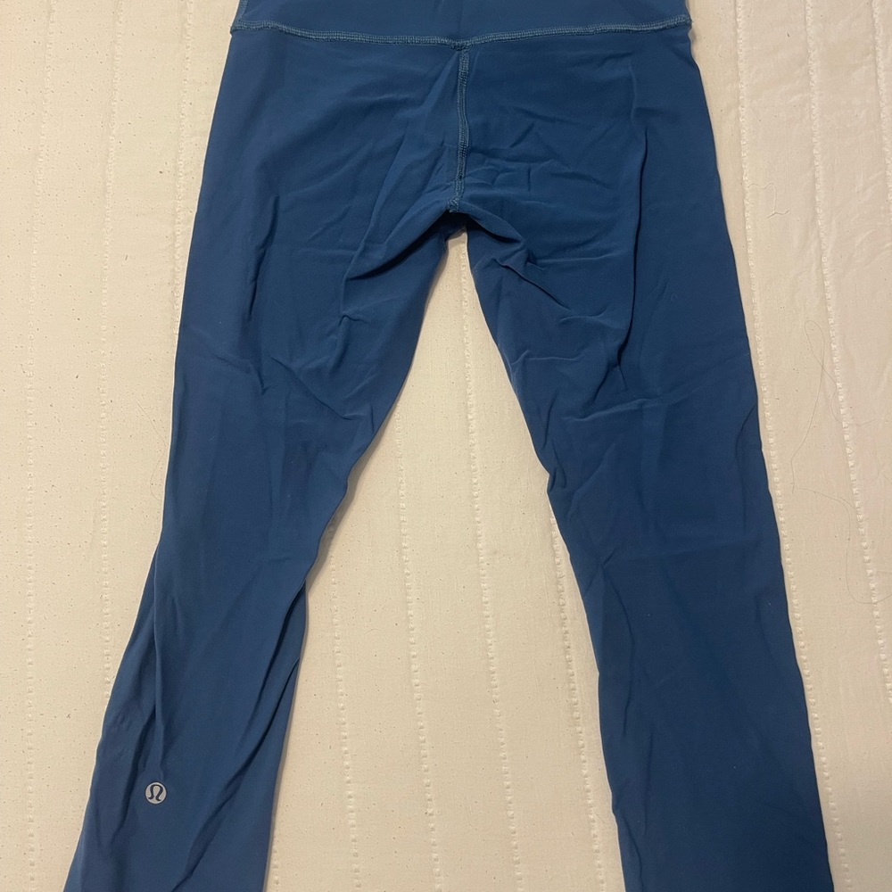 lululemon athletica Blue Leggings size 2 but fits 4